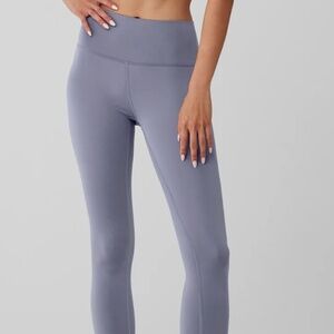 Alo Yoga 7/8 High-Waist Airlift Legging in Fog, Small